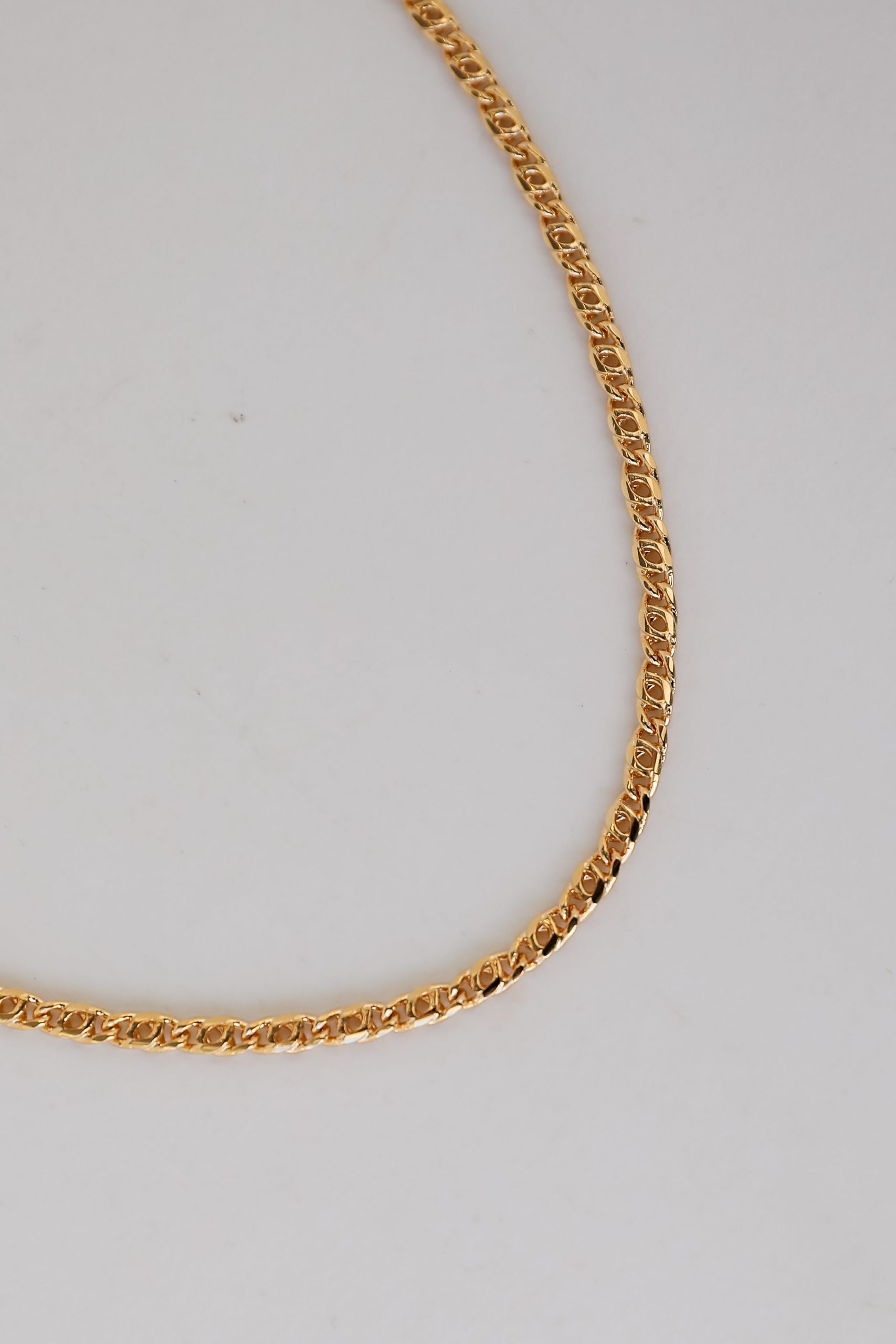 shopdressup_gold_chain_necklace-10_85360c18-65c8-4a61-91f6-a789c6ee48c1.jpg